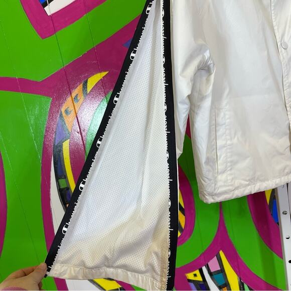Champion, Cropped Windbreaker Jacket. Size Medium, Zipper Sleeves. White! - Picture 3 of 5